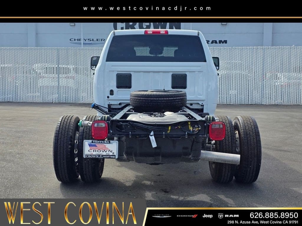 2026 RAM 3500 Chassis Cab Tradesman thumbnail 6