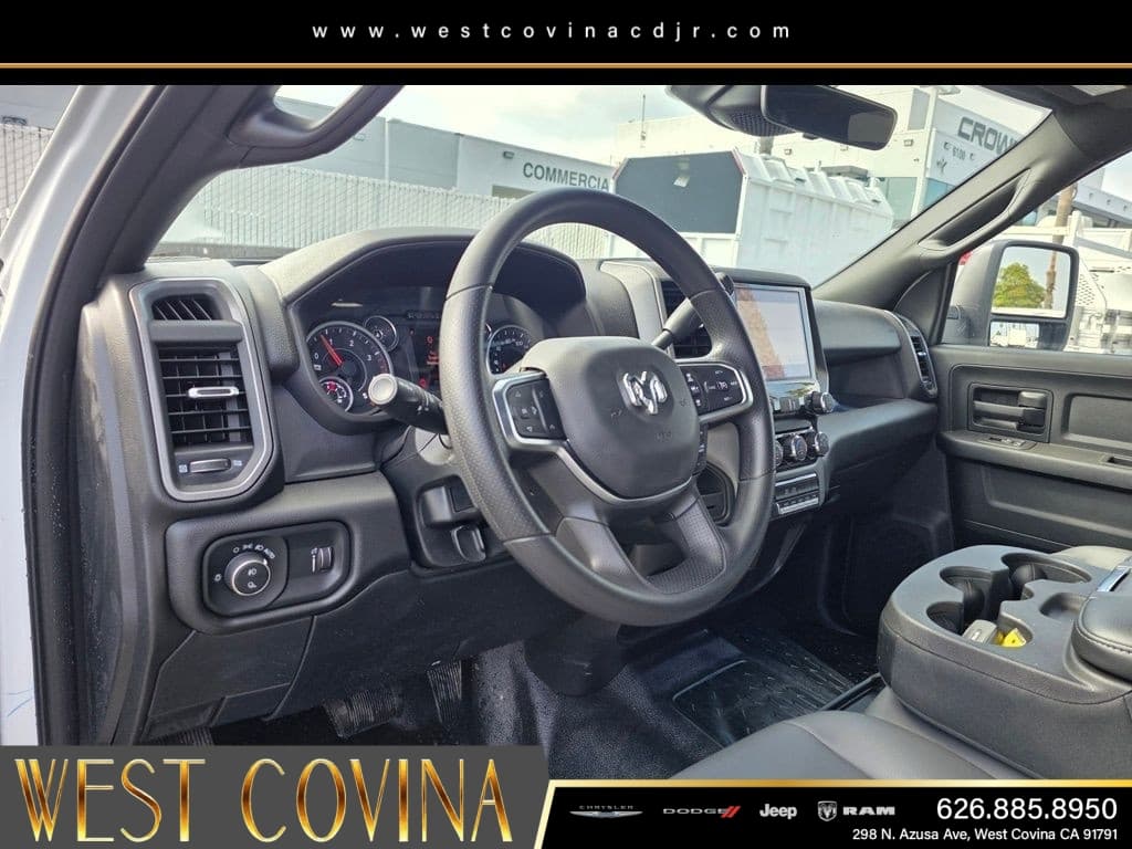 2026 RAM 3500 Chassis Cab Tradesman thumbnail 17
