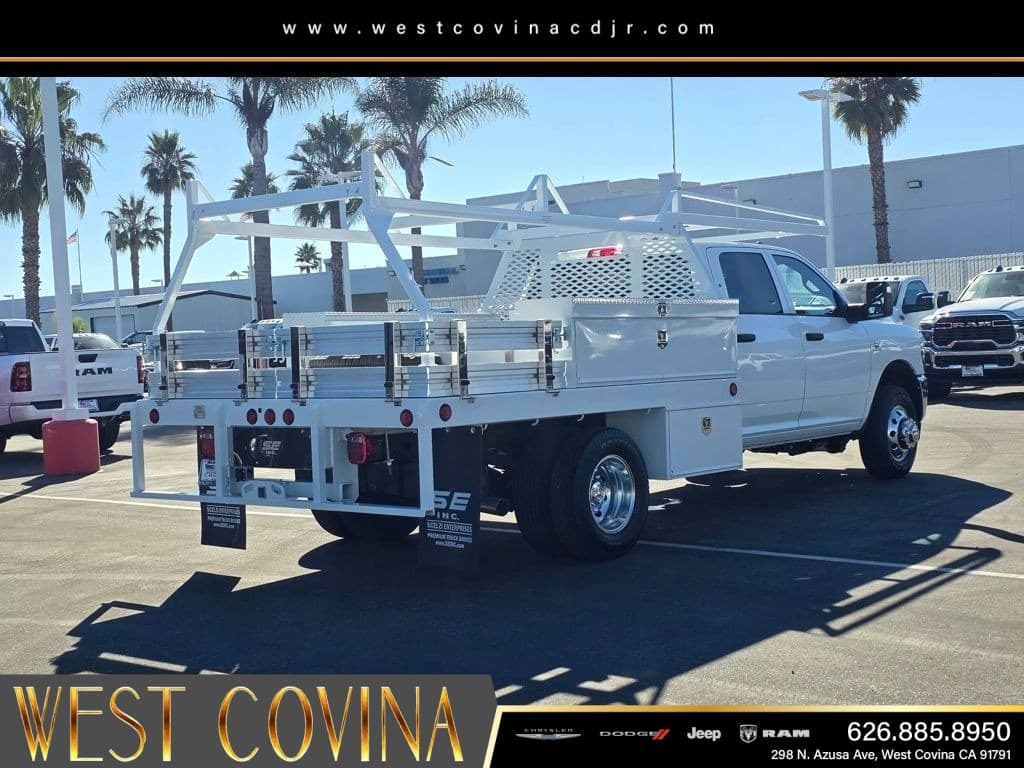 2026 RAM 3500 Chassis Cab Tradesman thumbnail 5