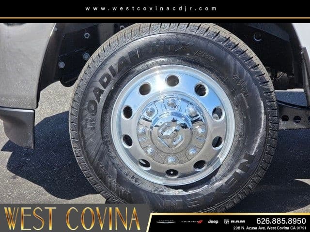 2026 RAM 3500 Chassis Cab Tradesman thumbnail 9
