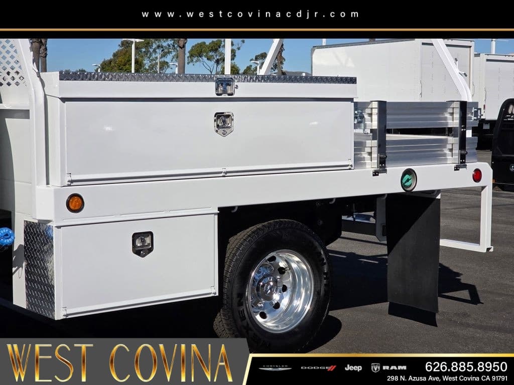 2026 RAM 3500 Chassis Cab Tradesman thumbnail 10