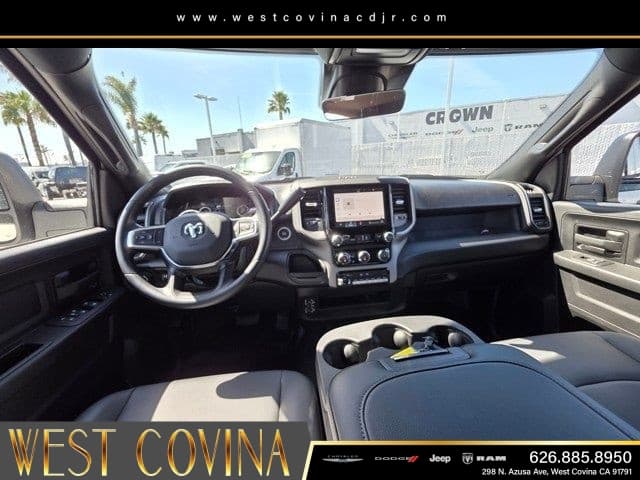2026 RAM 3500 Chassis Cab Tradesman thumbnail 12