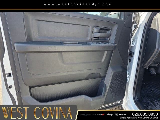 2026 RAM 3500 Chassis Cab Tradesman thumbnail 18