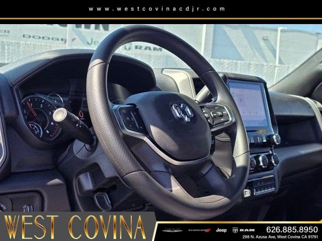 2026 RAM 3500 Chassis Cab Tradesman thumbnail 19
