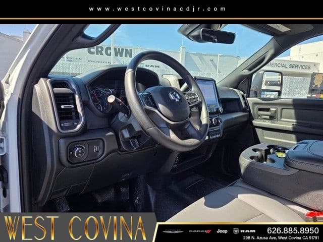 2026 RAM 3500 Chassis Cab Tradesman thumbnail 20