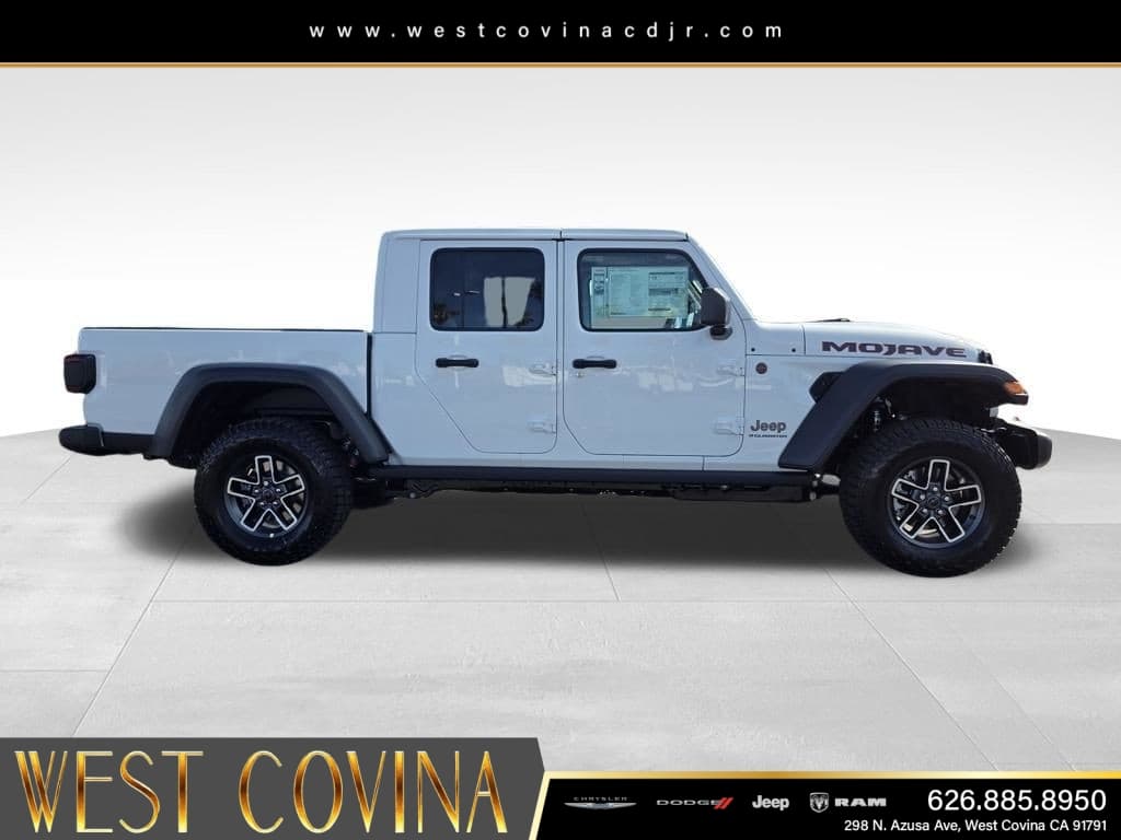 2026 Jeep Gladiator Mojave thumbnail 4