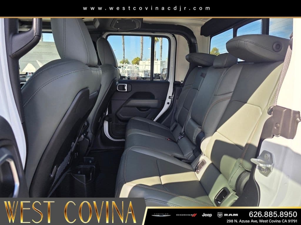 2026 Jeep Gladiator Mojave thumbnail 14