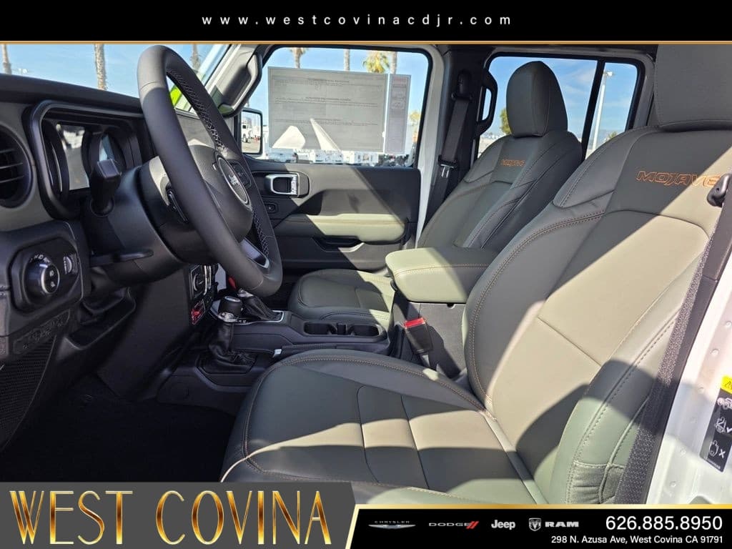 2026 Jeep Gladiator Mojave thumbnail 17