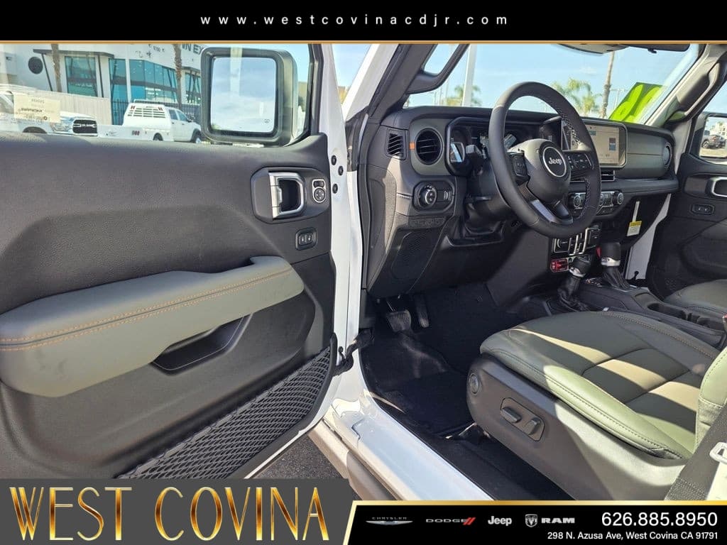 2026 Jeep Gladiator Mojave thumbnail 18