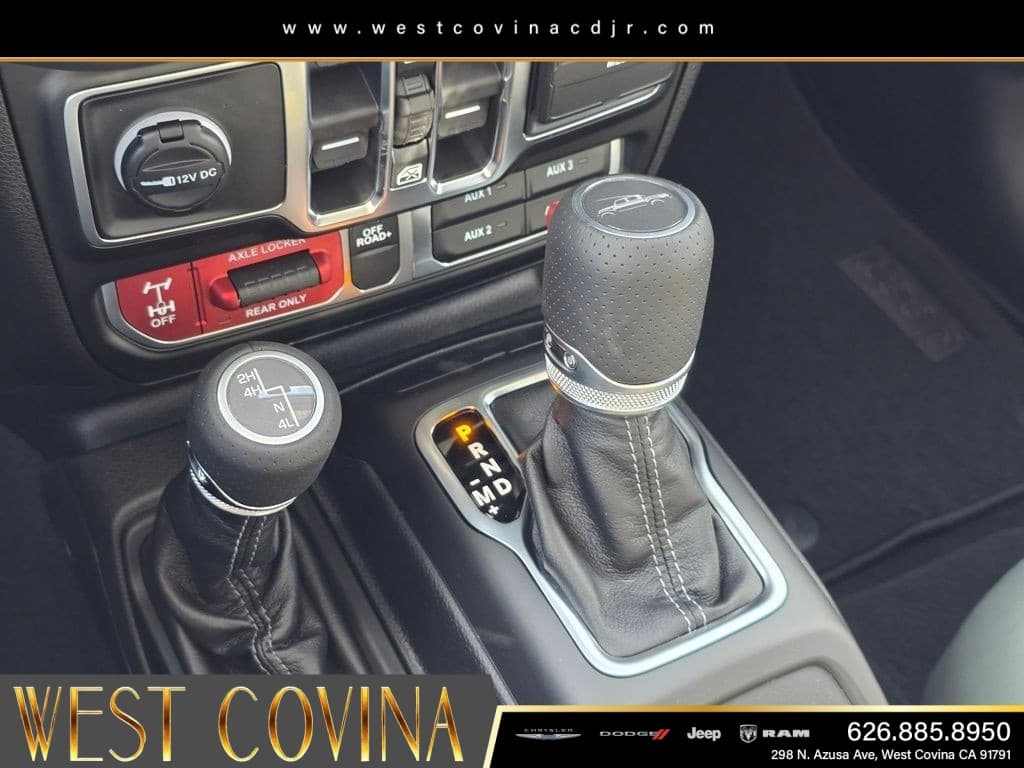 2026 Jeep Gladiator Mojave thumbnail 21