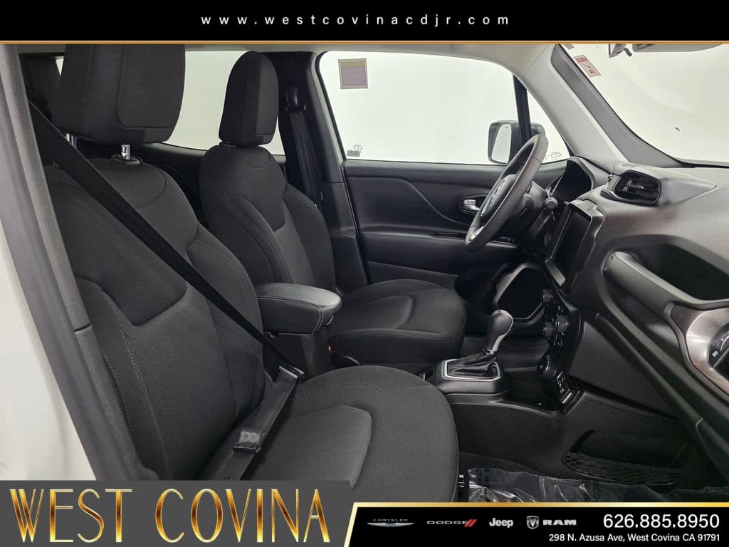 2023 Jeep Renegade Latitude thumbnail 10