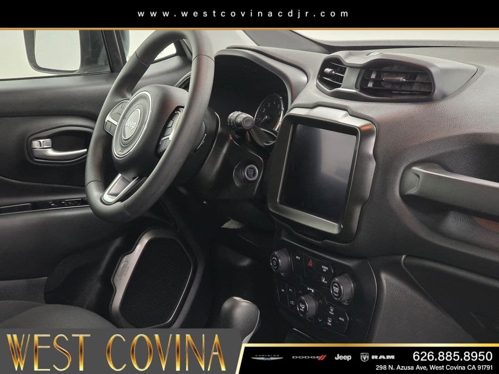 2023 Jeep Renegade Latitude thumbnail 11