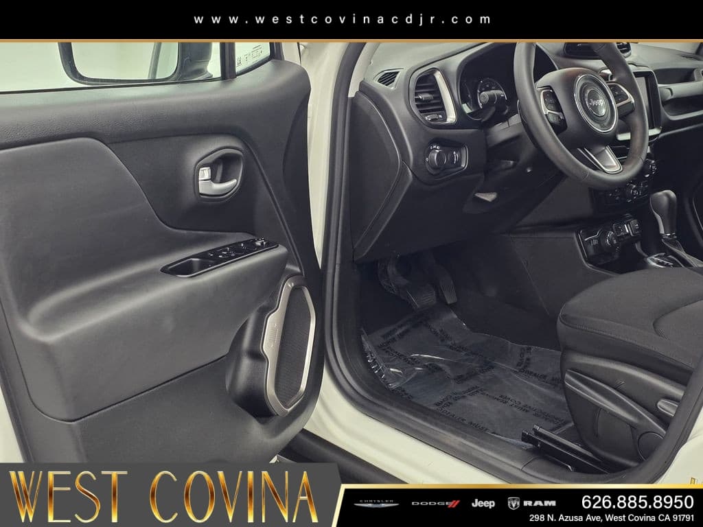 2023 Jeep Renegade Latitude thumbnail 22