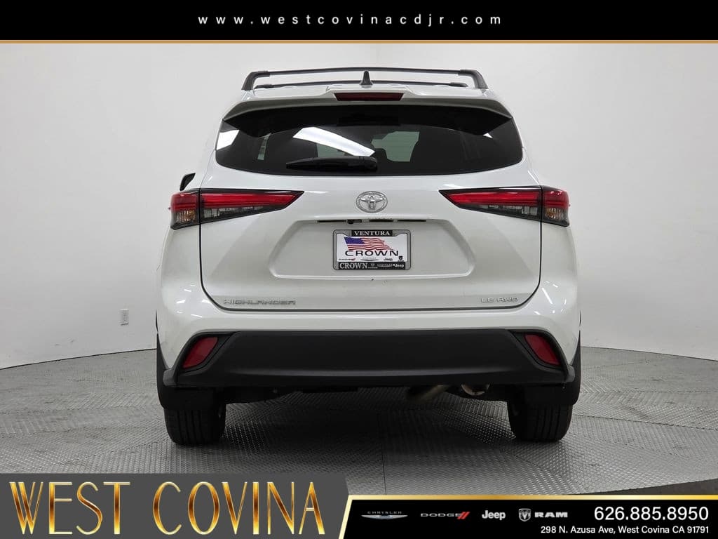 2022 Toyota Highlander LE thumbnail 6