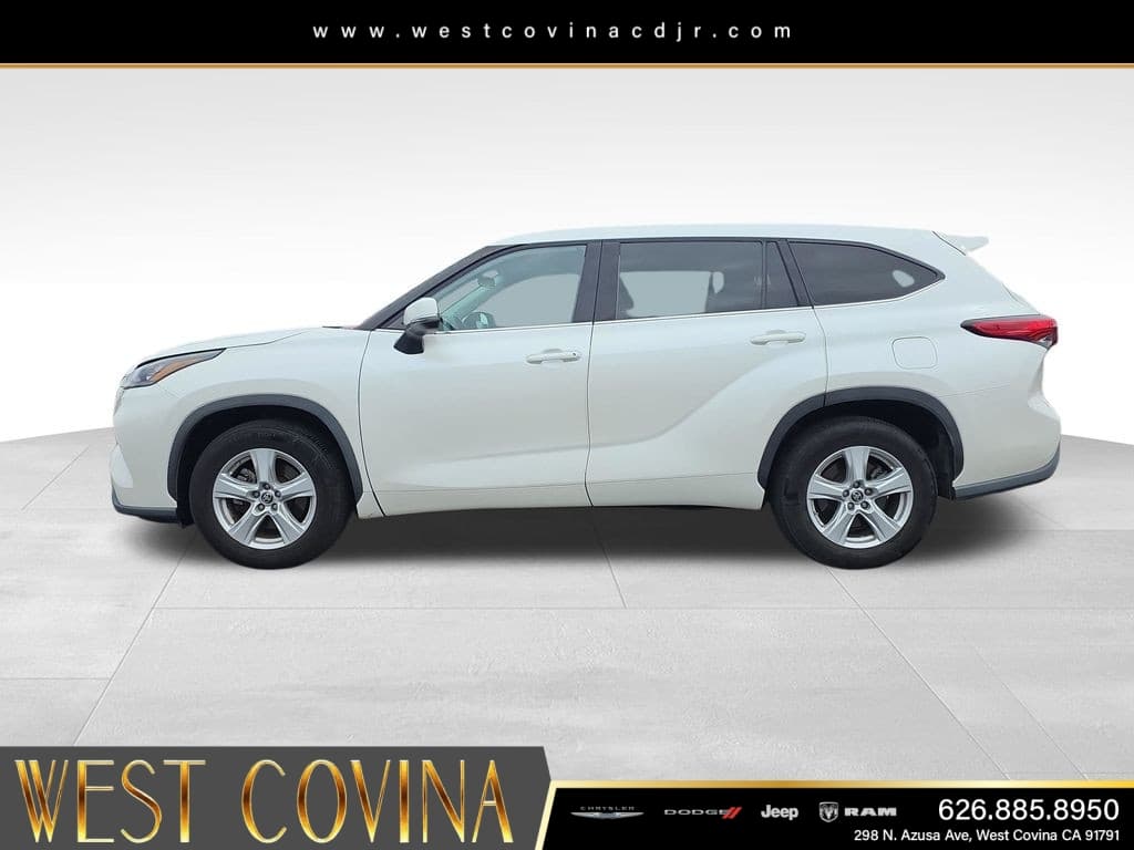 2020 Toyota Highlander LE thumbnail 4