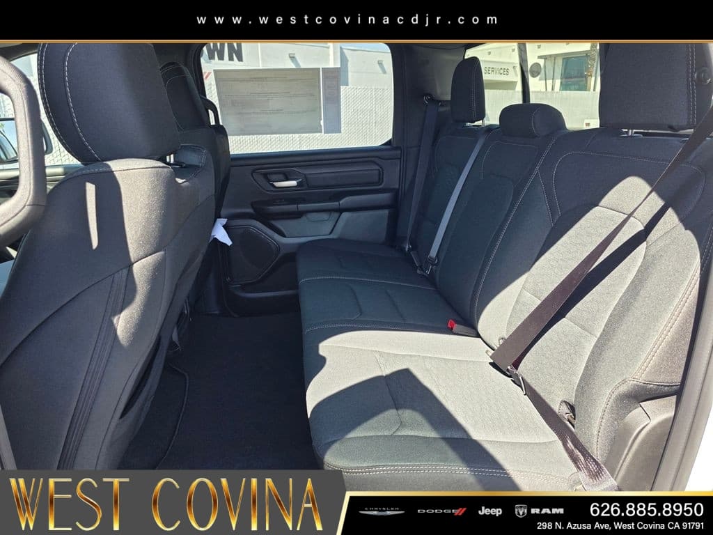 2026 RAM 1500 Express thumbnail 12