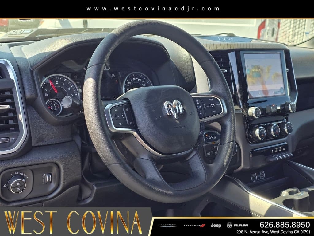 2026 RAM 1500 Express thumbnail 14