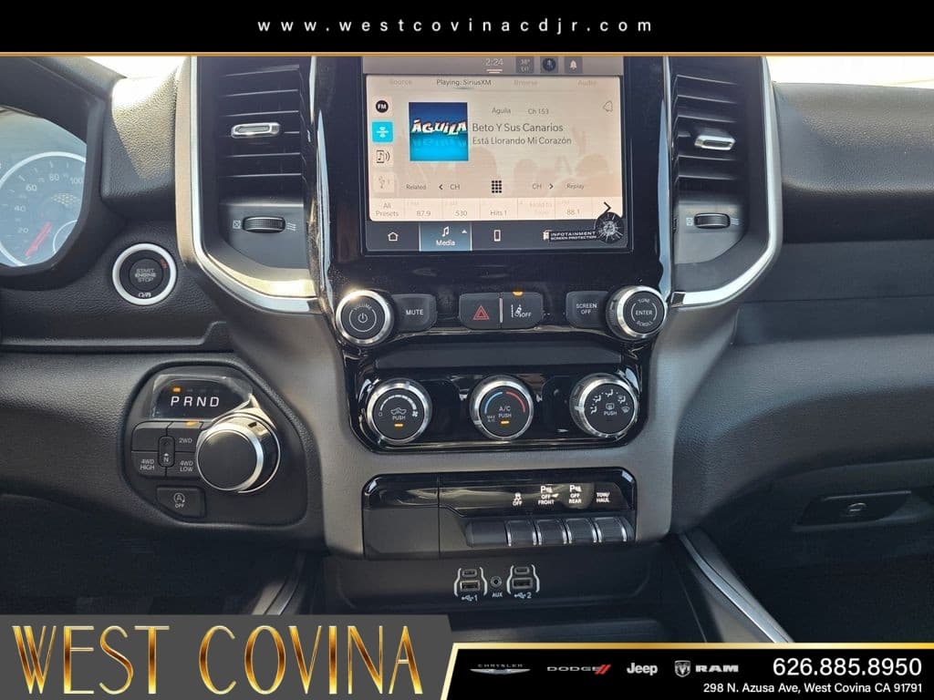 2026 RAM 1500 Express thumbnail 16