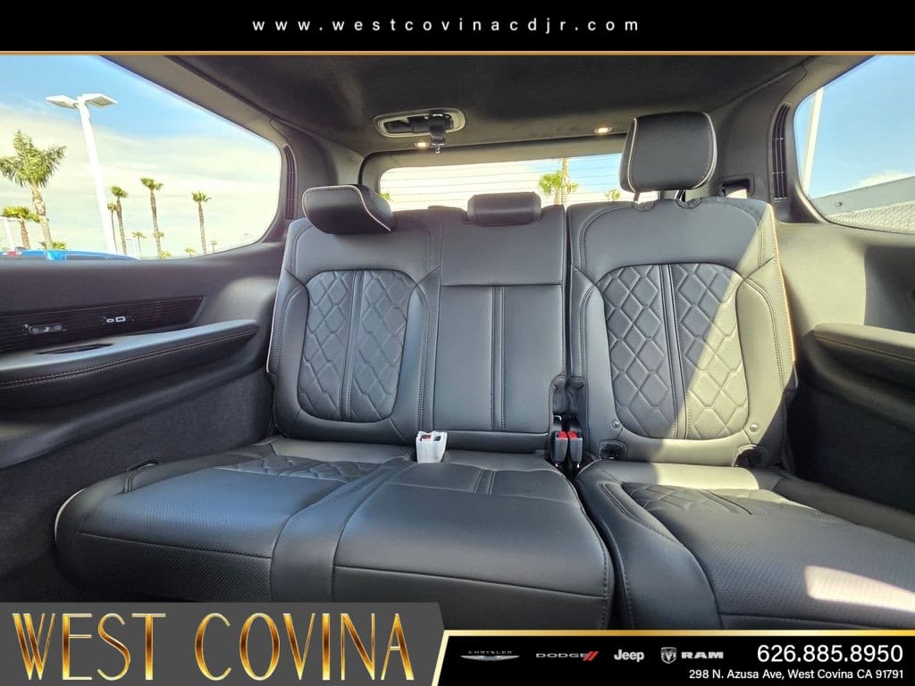 2026 Jeep Grand Wagoneer Summit Reserve thumbnail 11
