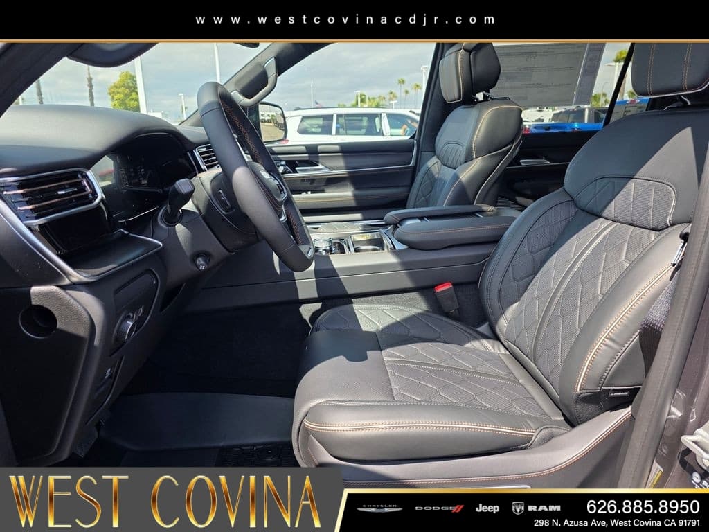 2026 Jeep Grand Wagoneer Summit Reserve thumbnail 18