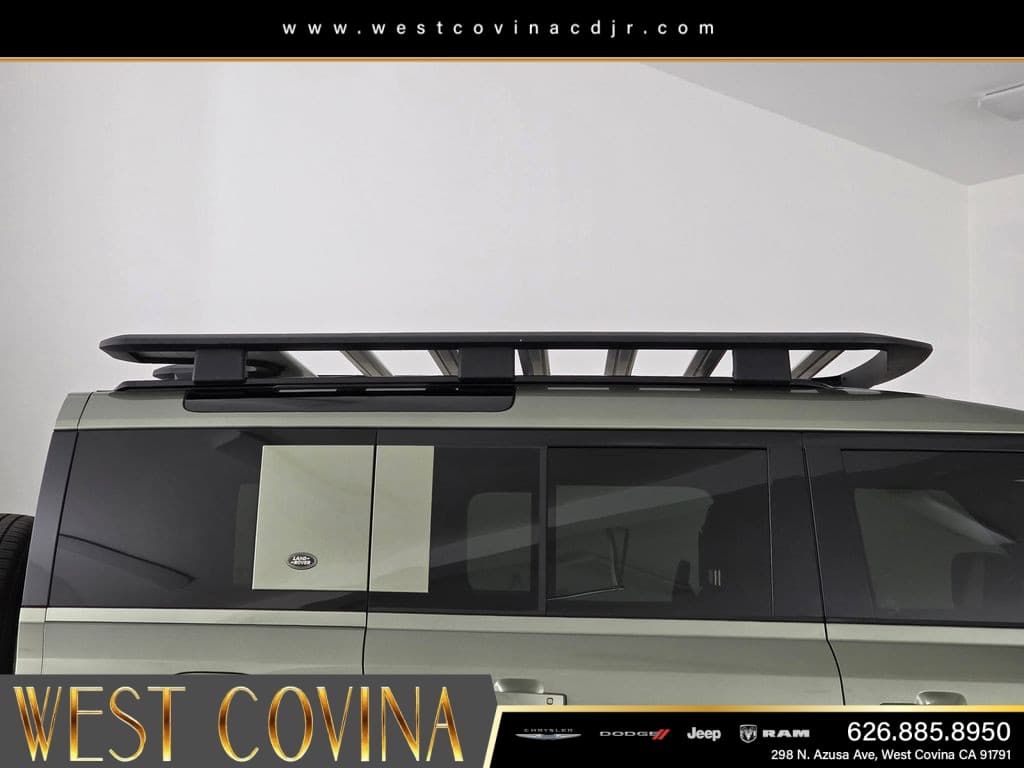 2022 Land Rover Defender 110 X-Dynamic SE thumbnail 10