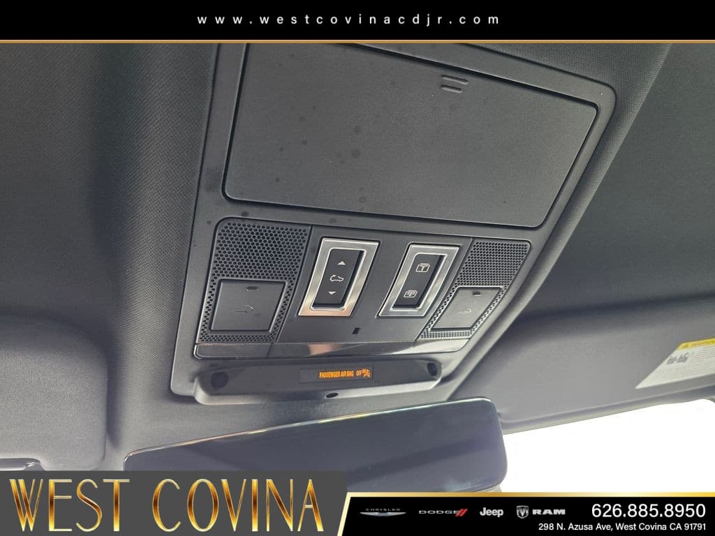 2022 Land Rover Defender 110 X-Dynamic SE thumbnail 27