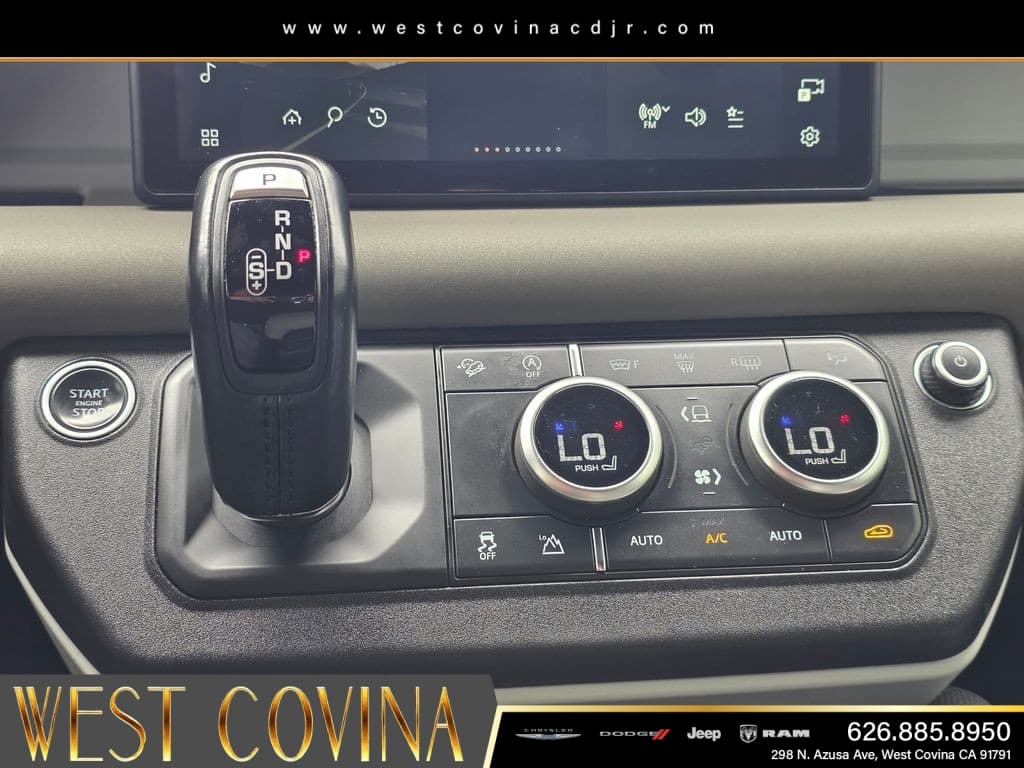 2022 Land Rover Defender 110 X-Dynamic SE thumbnail 29