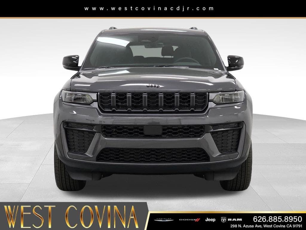 2026 Jeep Grand Cherokee L Laredo thumbnail 2