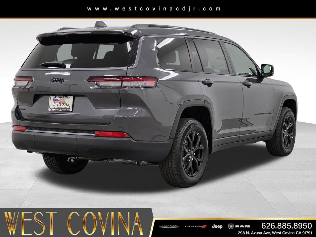 2026 Jeep Grand Cherokee L Laredo thumbnail 5