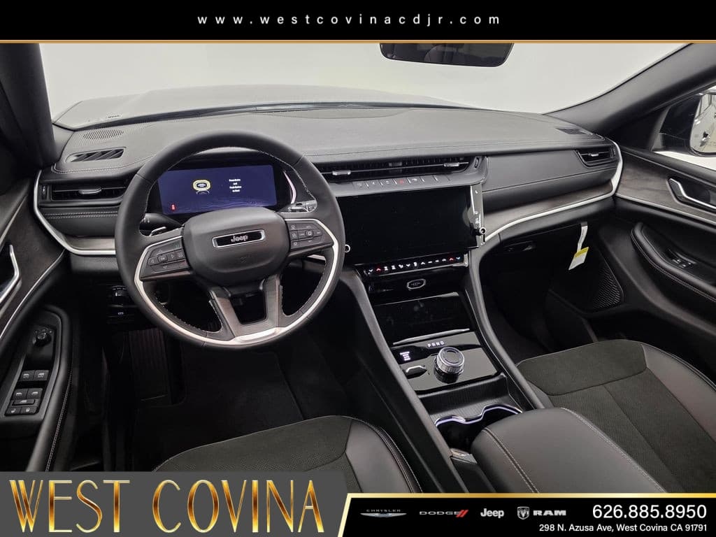 2026 Jeep Grand Cherokee L Laredo thumbnail 12