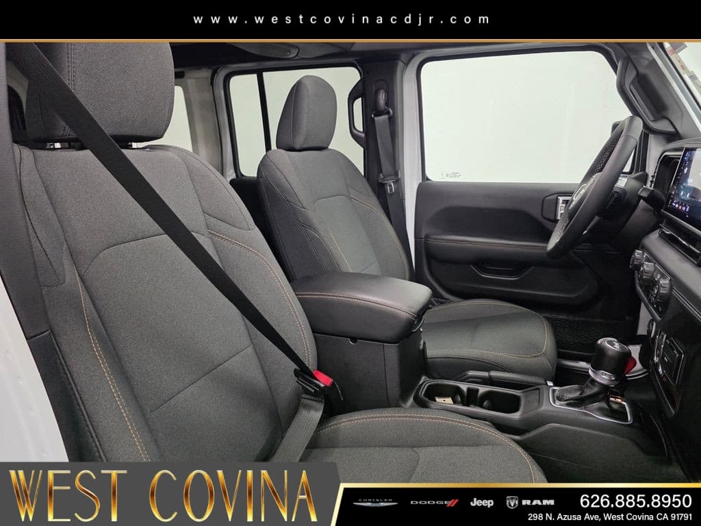 2025 Jeep Wrangler Sahara 4xe thumbnail 12