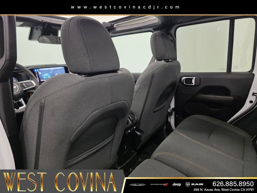 2025 Jeep Wrangler Sahara 4xe thumbnail 21