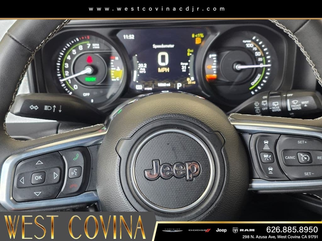 2025 Jeep Wrangler Sahara 4xe thumbnail 31