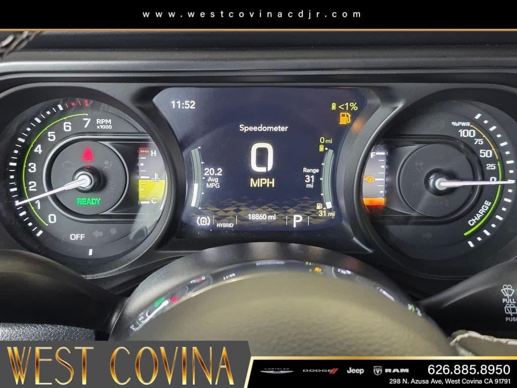 2025 Jeep Wrangler Sahara 4xe thumbnail 32