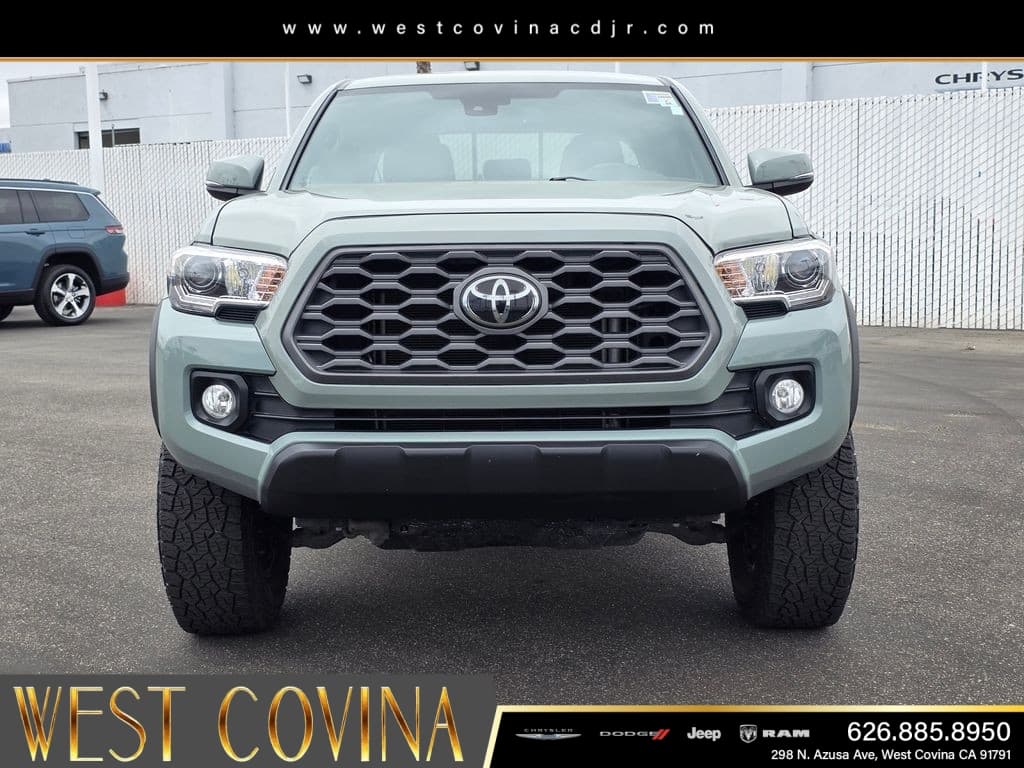2022 Toyota Tacoma TRD Off-Road thumbnail 2