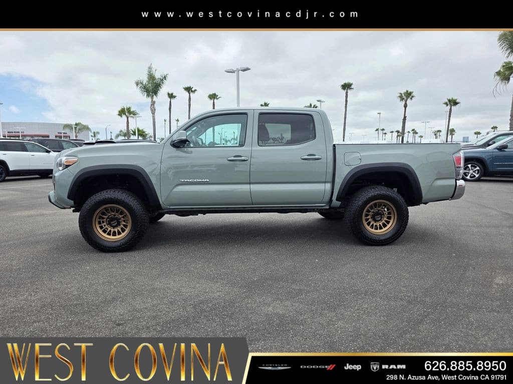 2022 Toyota Tacoma TRD Off-Road thumbnail 4