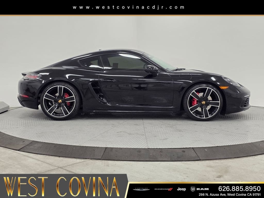 2021 Porsche 718 Cayman S thumbnail 8