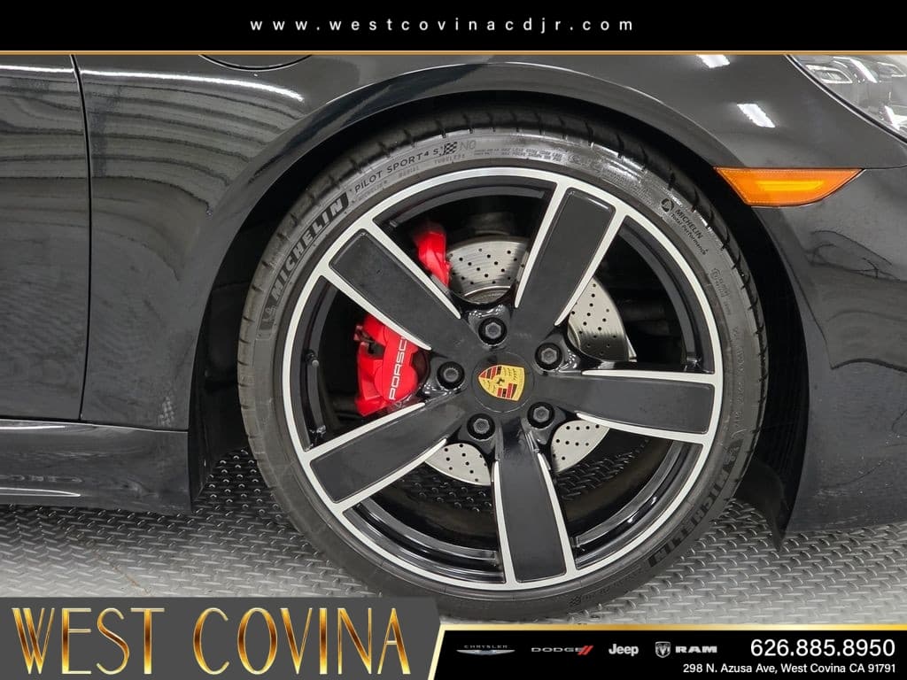2021 Porsche 718 Cayman S thumbnail 9