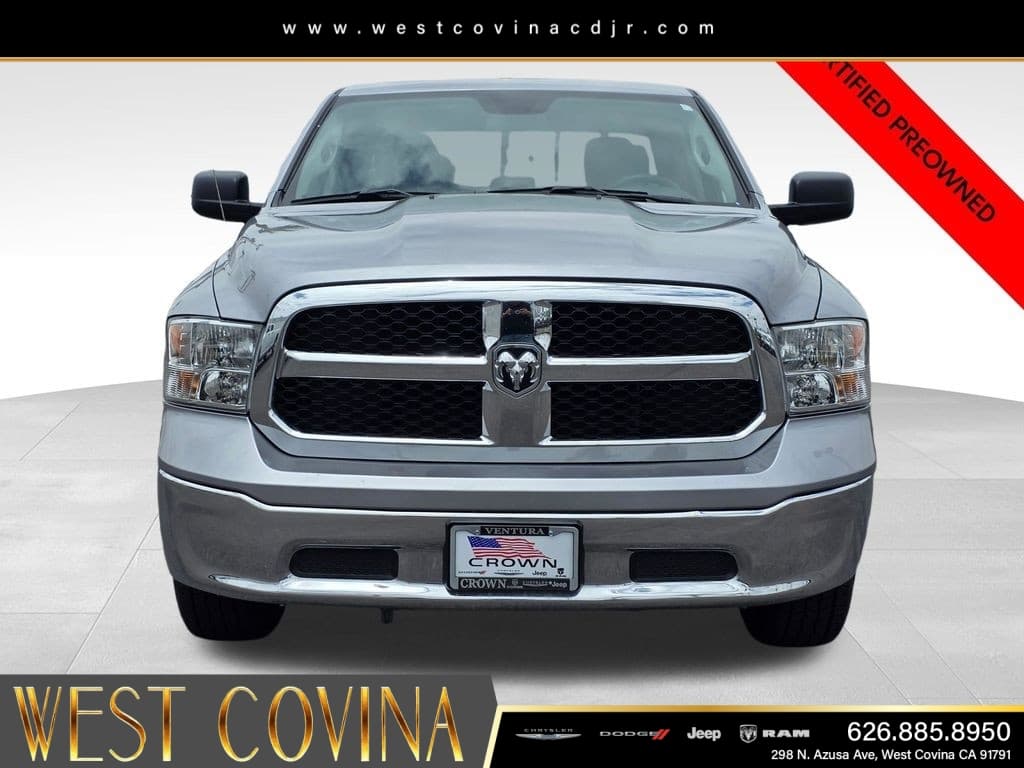 2024 Ram 1500 Classic SLT thumbnail 2