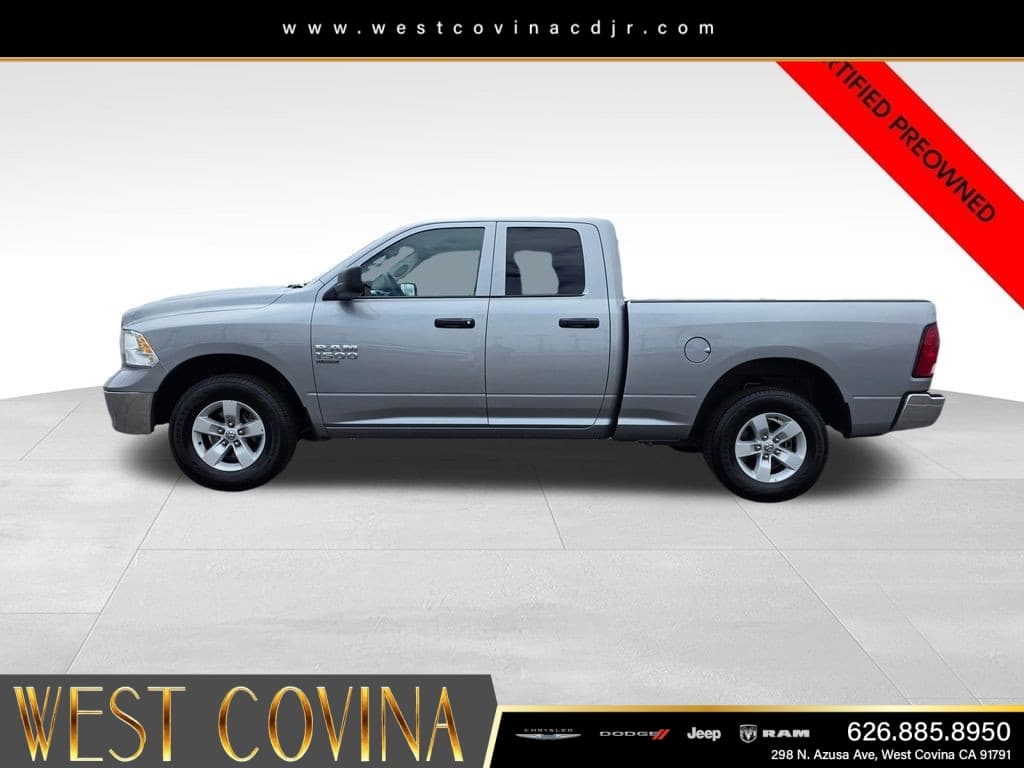 2024 Ram 1500 Classic SLT thumbnail 4