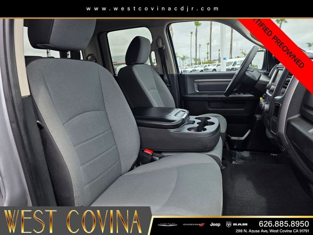 2024 Ram 1500 Classic SLT thumbnail 14