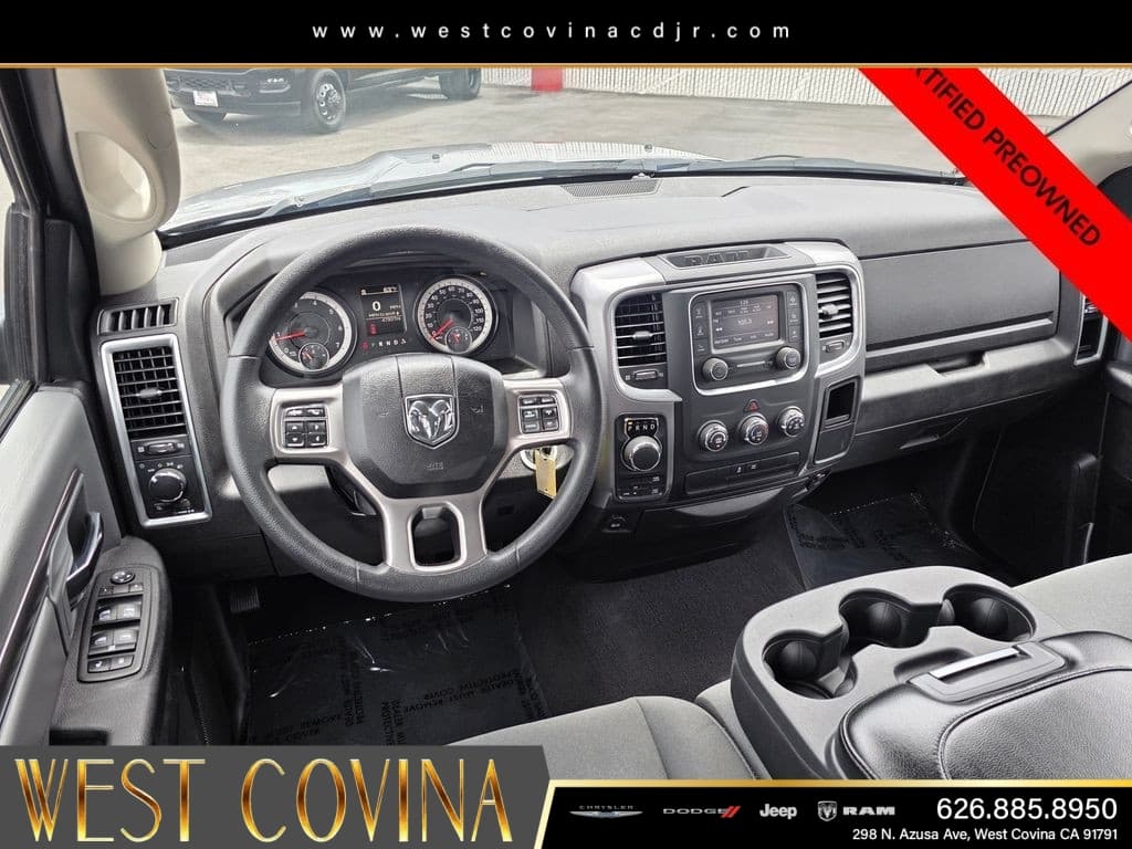 2024 Ram 1500 Classic SLT thumbnail 17
