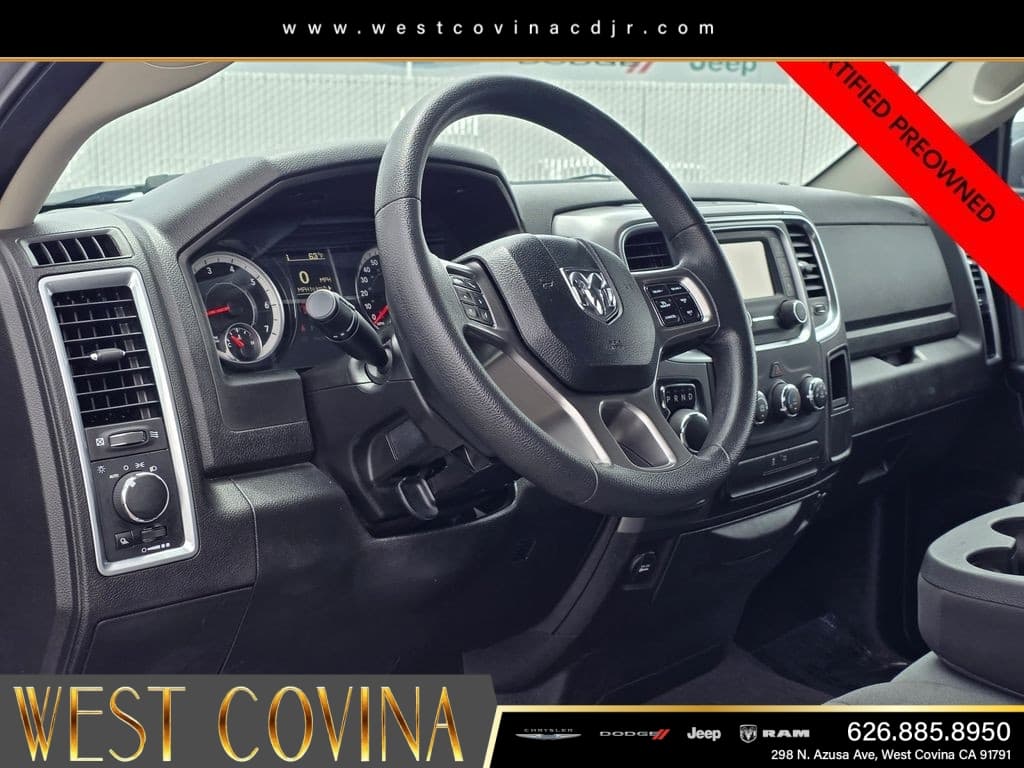 2024 Ram 1500 Classic SLT thumbnail 22