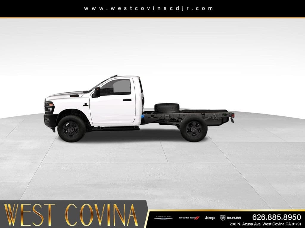 2026 RAM 3500 Chassis Cab Tradesman thumbnail 3
