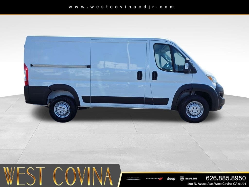 2026 RAM ProMaster Low Roof thumbnail 4
