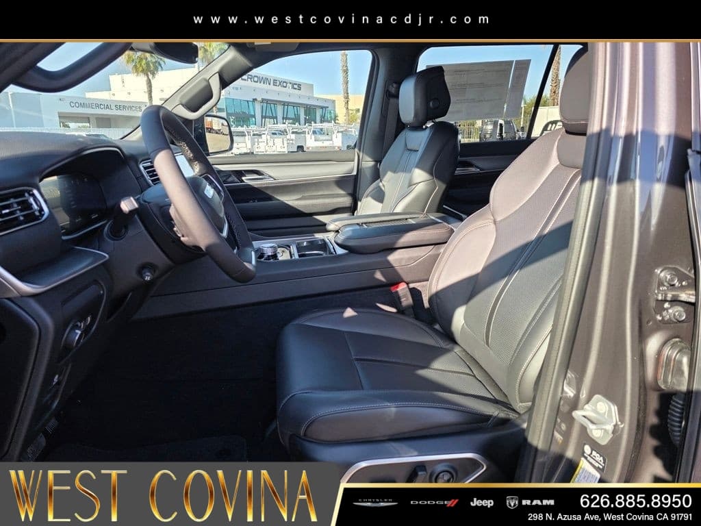 2026 Jeep Grand Wagoneer thumbnail 16
