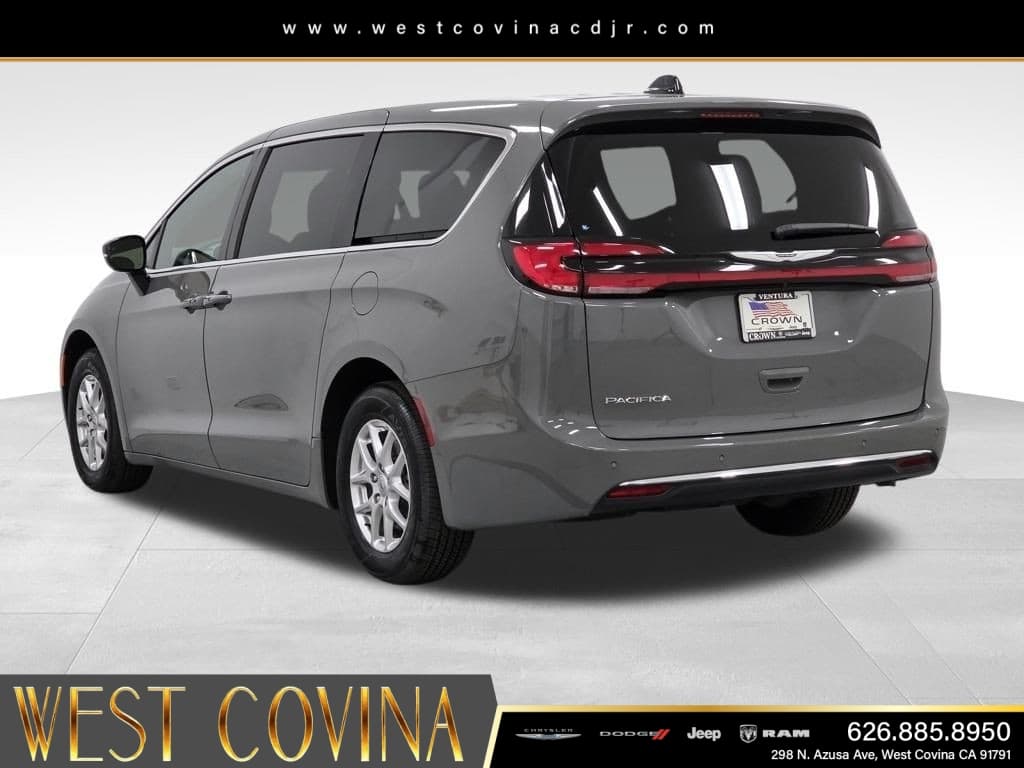 2025 Chrysler Pacifica Select thumbnail 7