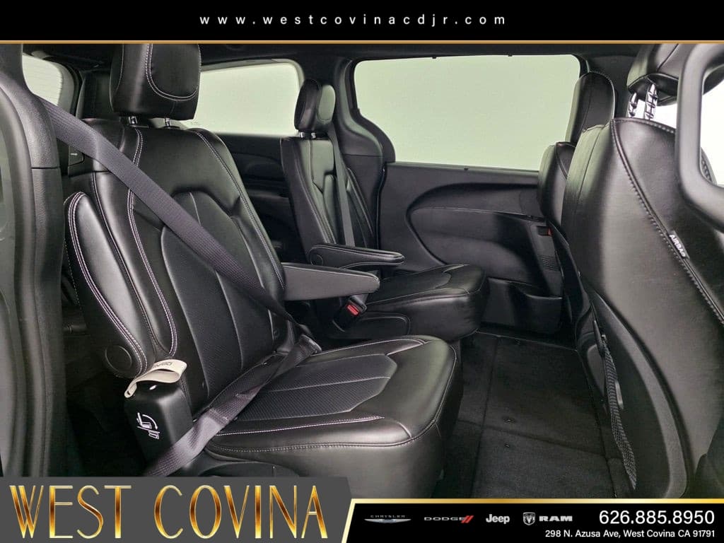 2025 Chrysler Pacifica Select thumbnail 11