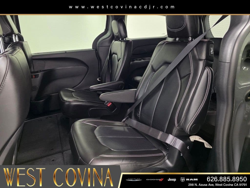2025 Chrysler Pacifica Select thumbnail 19