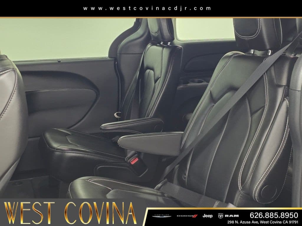 2025 Chrysler Pacifica Select thumbnail 22